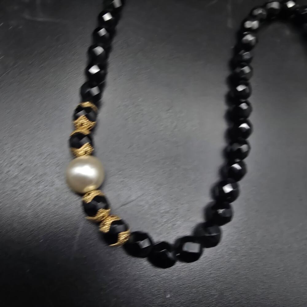 Black Glass Faux Pearl Beaded Necklace 36 Inch Vintage Jewelry - Picture 3 of 8